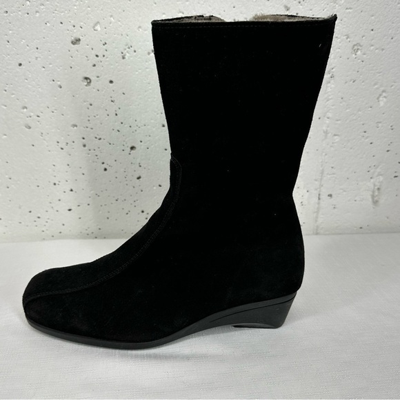 La Canadienne Women’s size 5.5 Black Suede Wedge Boots - Picture 8 of 16